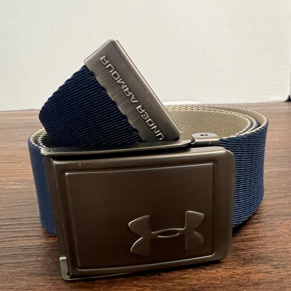 Men's Preowned Under Armour OSFA Webbing Belt 2.0 1305487 Blue Tan Reversible